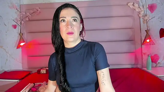 Victoria01  online show from 04-25-26, 03:09