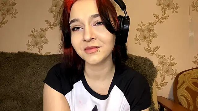 Snapshot of EmilyVeiro chatting on 01-16-26, 06:12 EmilyVeiro online show from 01-16-26, 06:12