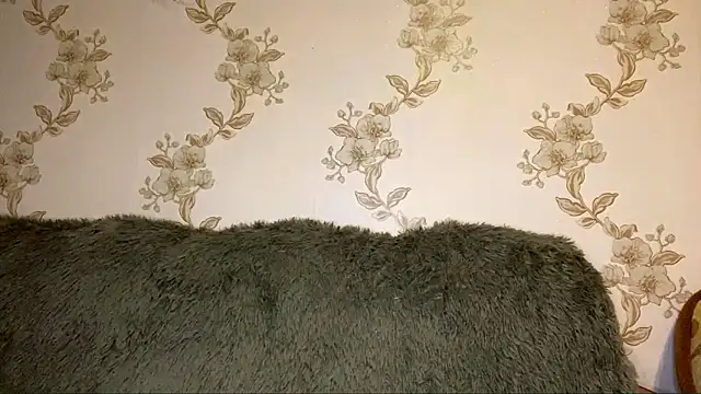 Snapshot of EmilyVeiro chatting on 01-31-26, 07:11 EmilyVeiro online show from 01-31-26, 07:11