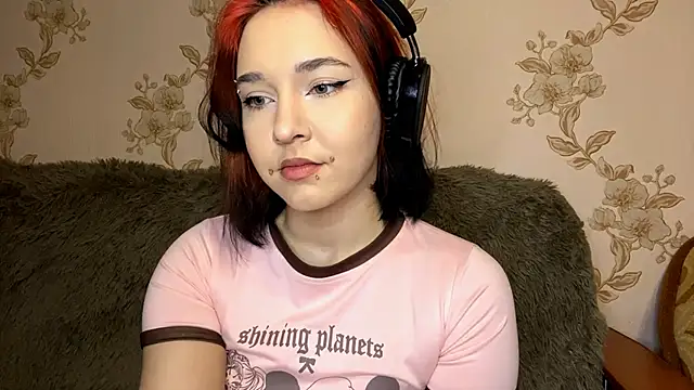 Snapshot of EmilyVeiro chatting on 02-01-26, 05:22 EmilyVeiro online show from 02-01-26, 05:22