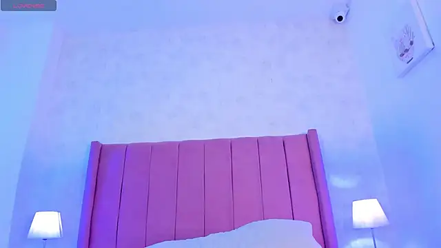 Snapshot of Yuliana-ambell chatting on 03-14-26, 08:03 Yuliana-ambell online show from 03-14-26, 08:03