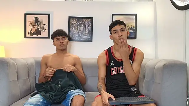 Snapshot of DIAMOND_BLACKS chatting on 02-05-26, 07:24 DIAMOND BLACKS online show from 02-05-26, 07:24