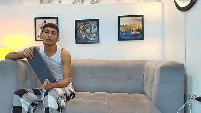 Snapshot of DIAMOND_BLACKS chatting on 02-06-26, 07:23 DIAMOND BLACKS online show from 02-06-26, 07:23