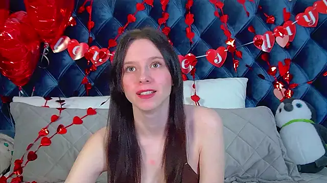 Snapshot of ArinaKubrick chatting on 02-17-26, 04:13 ArinaKubrick online show from 02-17-26, 04:13