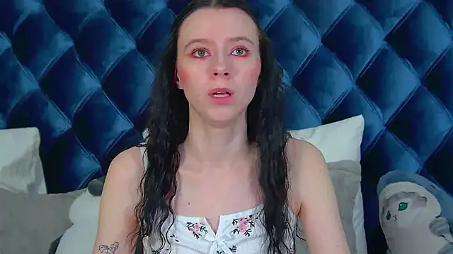 Snapshot of ArinaKubrick chatting on 03-13-26, 04:13 ArinaKubrick online show from 03-13-26, 04:13