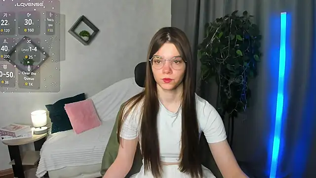 miss  evelyne online show from 12-23-25, 01:36