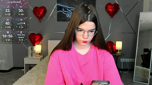 miss  evelyne online show from 02-12-26, 01:00