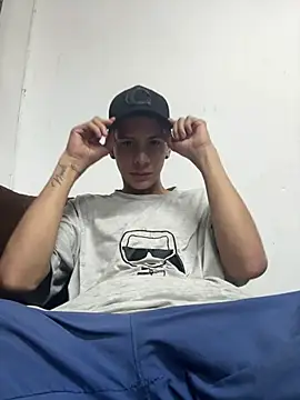 sam hotttt  online show from 07-14-26, 06:40