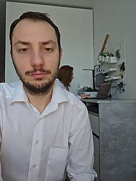 Lovebackground online show from 01-16-26, 11:03