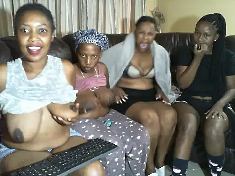 Snapshot of Caramel-goddess18 chatting on 03-06-26, 12:34 Caramel-goddess18 online show from 03-06-26, 12:34