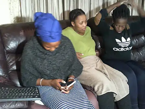 Snapshot of Caramel-goddess18 chatting on 03-15-26, 03:51 Caramel-goddess18 online show from 03-15-26, 03:51