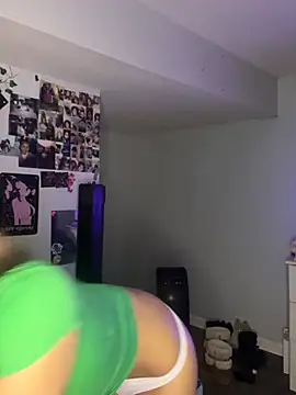 Snapshot of maisie_goldxx chatting on 02-12-26, 03:34 maisie goldxx online show from 02-12-26, 03:34