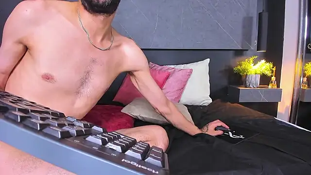 Snapshot of arcangel_harris chatting on 01-13-26, 11:48 arcangel harris online show from 01-13-26, 11:48