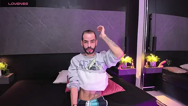 Snapshot of arcangel_harris chatting on 01-15-26, 01:05 arcangel harris online show from 01-15-26, 01:05