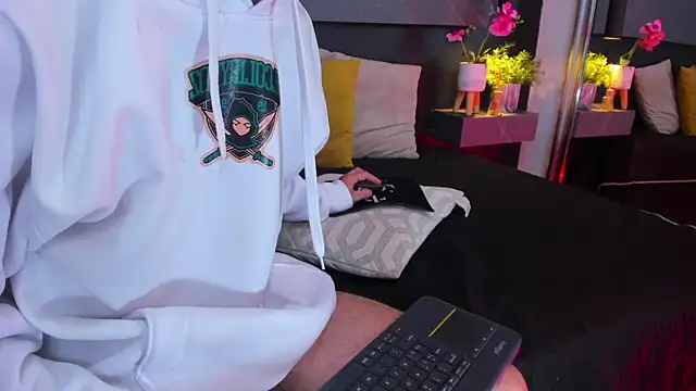 Snapshot of arcangel_harris chatting on 02-21-26, 01:17 arcangel harris online show from 02-21-26, 01:17