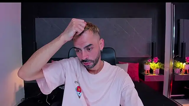 Snapshot of arcangel_harris chatting on 03-07-26, 07:11 arcangel harris online show from 03-07-26, 07:11