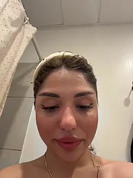 SilkyMira online show from 01-17-26, 02:33