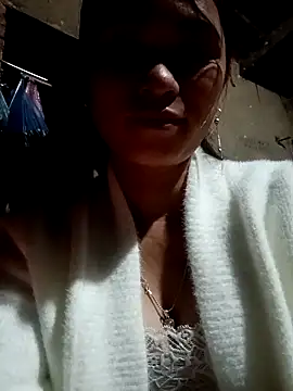 Snapshot of ngaytho004 chatting on 12-16-25, 09:53 ngaytho004 online show from 12-16-25, 09:53