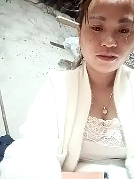 Snapshot of ngaytho004 chatting on 12-19-25, 10:17 ngaytho004 online show from 12-19-25, 10:17