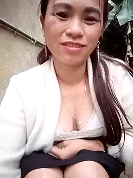 Snapshot of ngaytho004 chatting on 02-06-26, 11:30 ngaytho004 online show from 02-06-26, 11:30