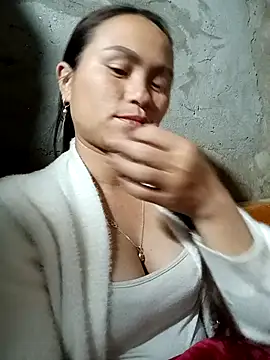 Snapshot of ngaytho004 chatting on 03-04-26, 02:45 ngaytho004 online show from 03-04-26, 02:45