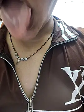 Wanii32 online show from 04-25-26, 04:37