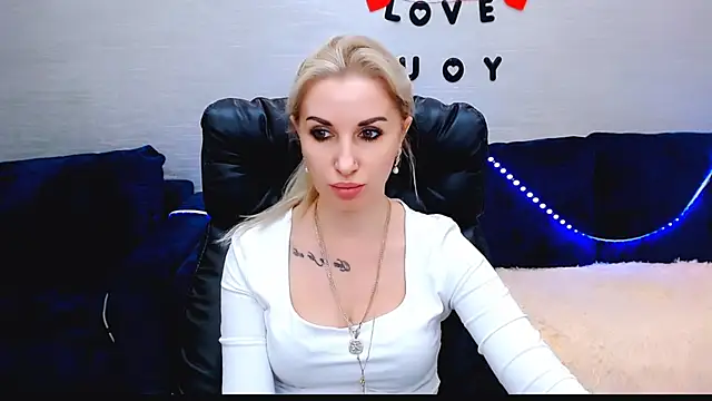 Hanna--Sweet online show from 12-19-25, 10:33