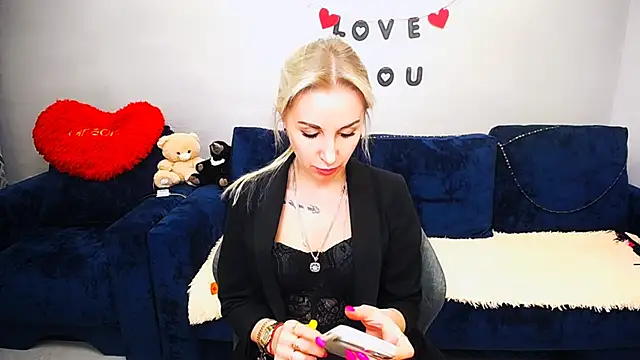 Hanna--Sweet online show from 04-05-26, 10:45