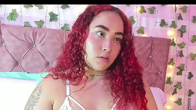 Snapshot of Ayla-marttinez chatting on 02-13-26, 02:18 Ayla-marttinez online show from 02-13-26, 02:18