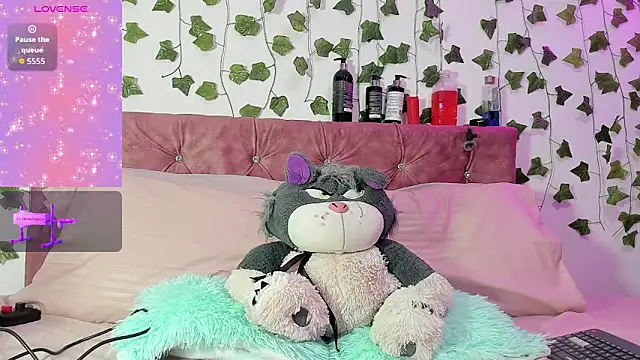 Ayla-marttinez online show from 08-01-26, 11:47