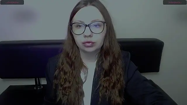 Snapshot of LiliaErmi chatting on 03-13-26, 07:04 LiliaErmi online show from 03-13-26, 07:04