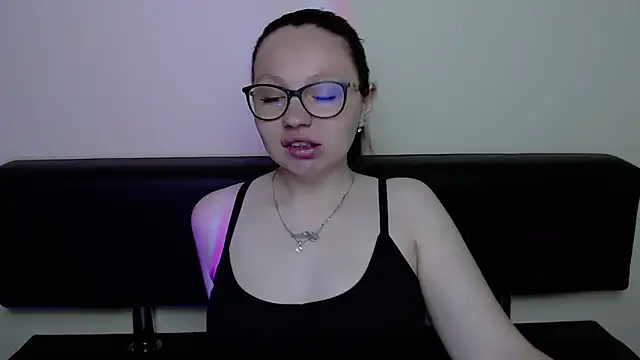 LiliaErmi online show from 05-17-26, 10:11