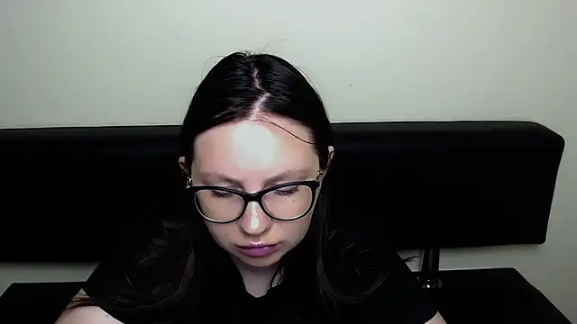 LiliaErmi online show from 05-27-26, 06:43