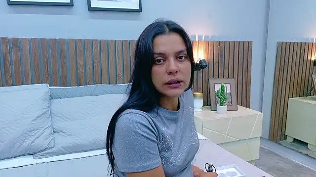 Mia Bellefort online show from 02-27-26, 07:58