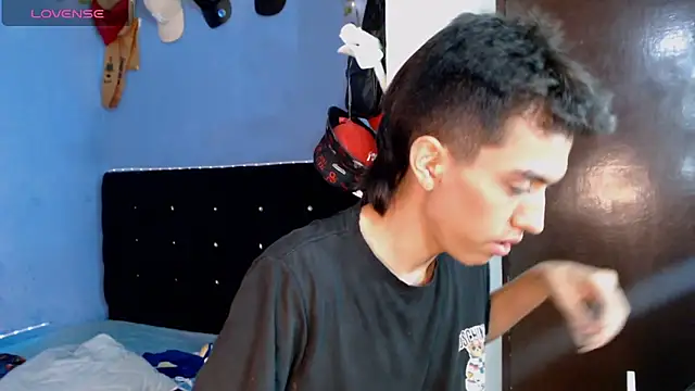 Juan Gomezz26 online show from 05-17-26, 12:19