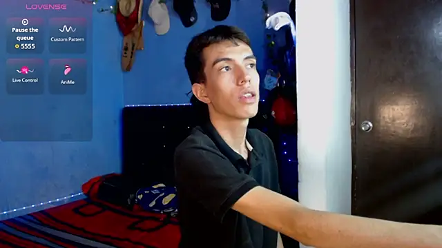 Juan Gomezz26 online show from 05-25-26, 04:18