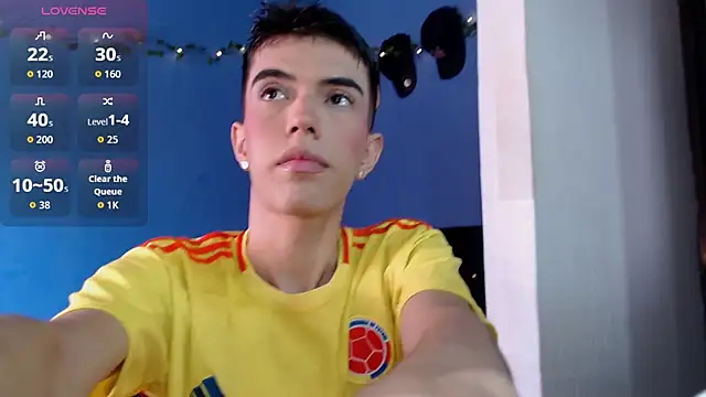 Juan Gomezz26 online show from 06-23-26, 03:32