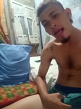 Snapshot of twobigscock23 chatting on 02-13-26, 01:40 twobigscock23 online show from 02-13-26, 01:40