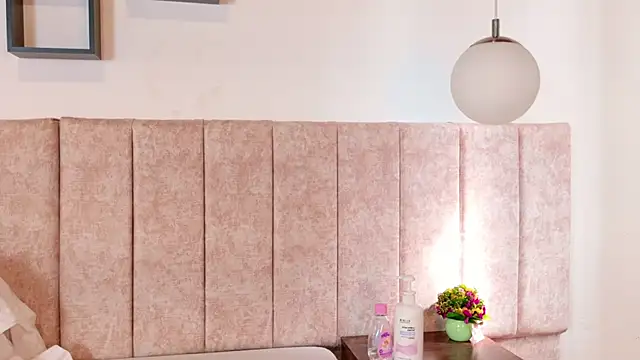 Snapshot of Zoehot_11 chatting on 03-11-26, 02:23 Zoehot 11 online show from 03-11-26, 02:23