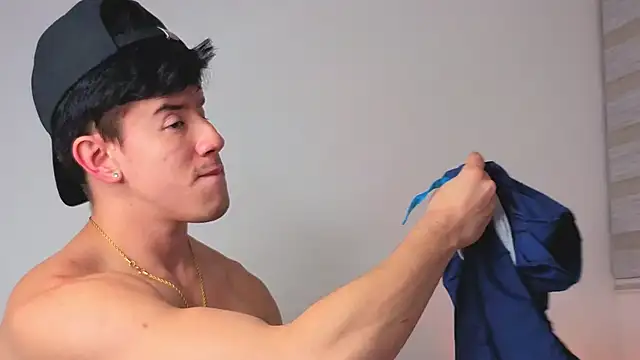 maxxcooper1 online show from 01-13-26, 03:01