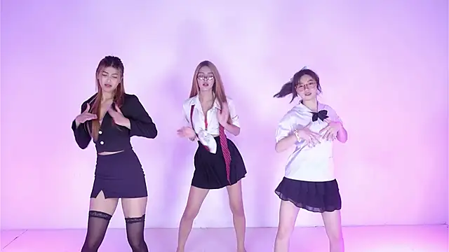 G-Velvet online show from 04-19-26, 04:39