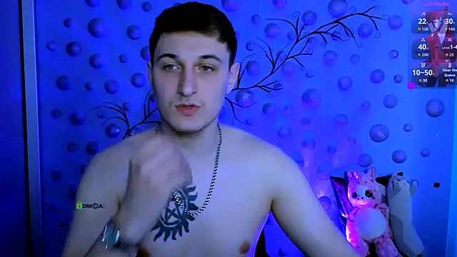 Snapshot of beauty_liam chatting on 03-10-26, 08:14 beauty liam online show from 03-10-26, 08:14