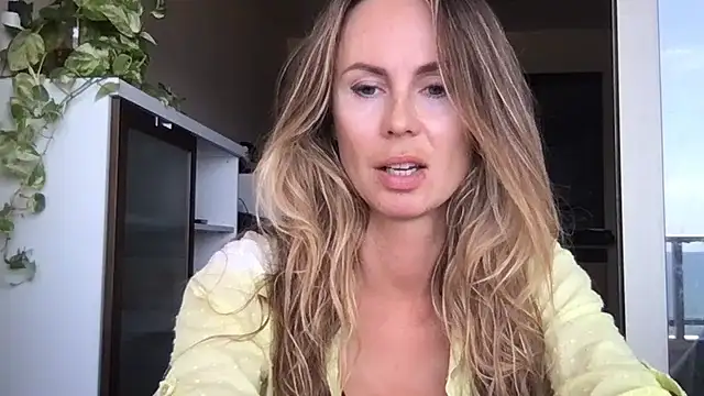 LeMilf online show from 06-17-26, 10:28