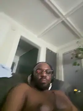 Snapshot of MrUnintentional chatting on 06-08-26, 04:57 MrUnintentional online show from 06-08-26, 04:57