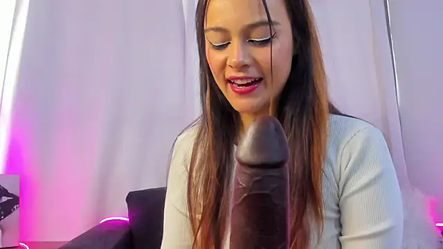 Adelaindiamond  online show from 01-17-26, 12:21