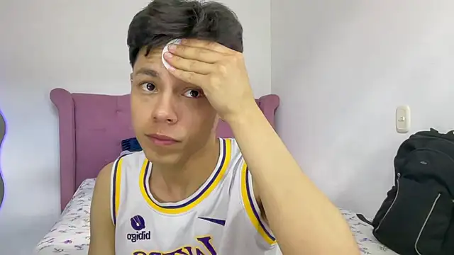 Andy Belier23 online show from 04-28-26, 03:17