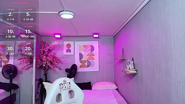 Carolina cherry online show from 04-28-26, 12:32