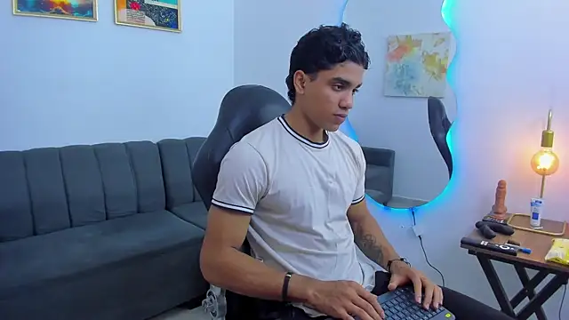 Snapshot of Dustyn_Michelle1 chatting on 02-09-26, 07:51 Dustyn Michelle1 online show from 02-09-26, 07:51