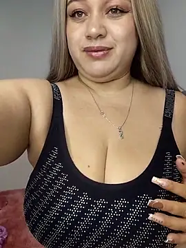 Snapshot of MMia_18 chatting on 03-02-26, 10:33 MMia 18 online show from 03-02-26, 10:33