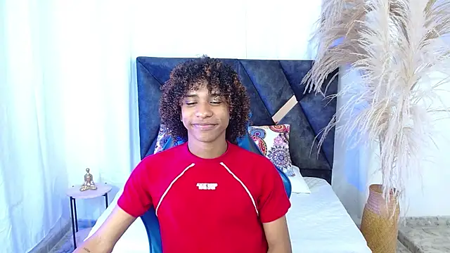 Snapshot of angelll18_ chatting on 01-16-26, 08:24 angelll18 online show from 01-16-26, 08:24